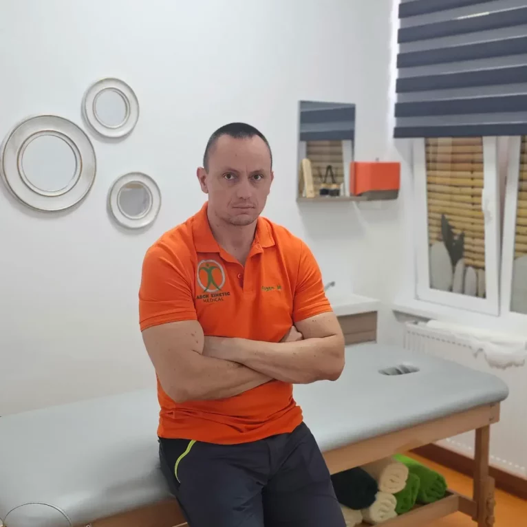 Eugen Macovei, Tehnician Maseur la clinica de kinetoterapie Arch Kinetic Medical din Brașov