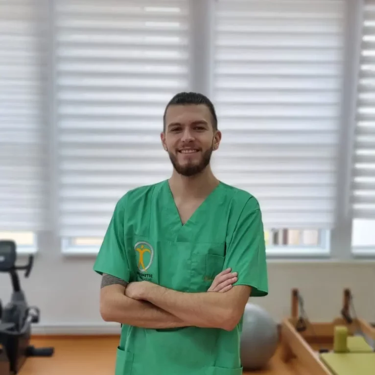 Fizioterapeut Tudor Niculescu la Arch Kinetic Medical din Brașov