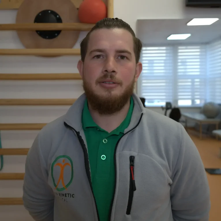 Tudor Madalin, fizioterapeut la Arch Kinetic Medical Brașov